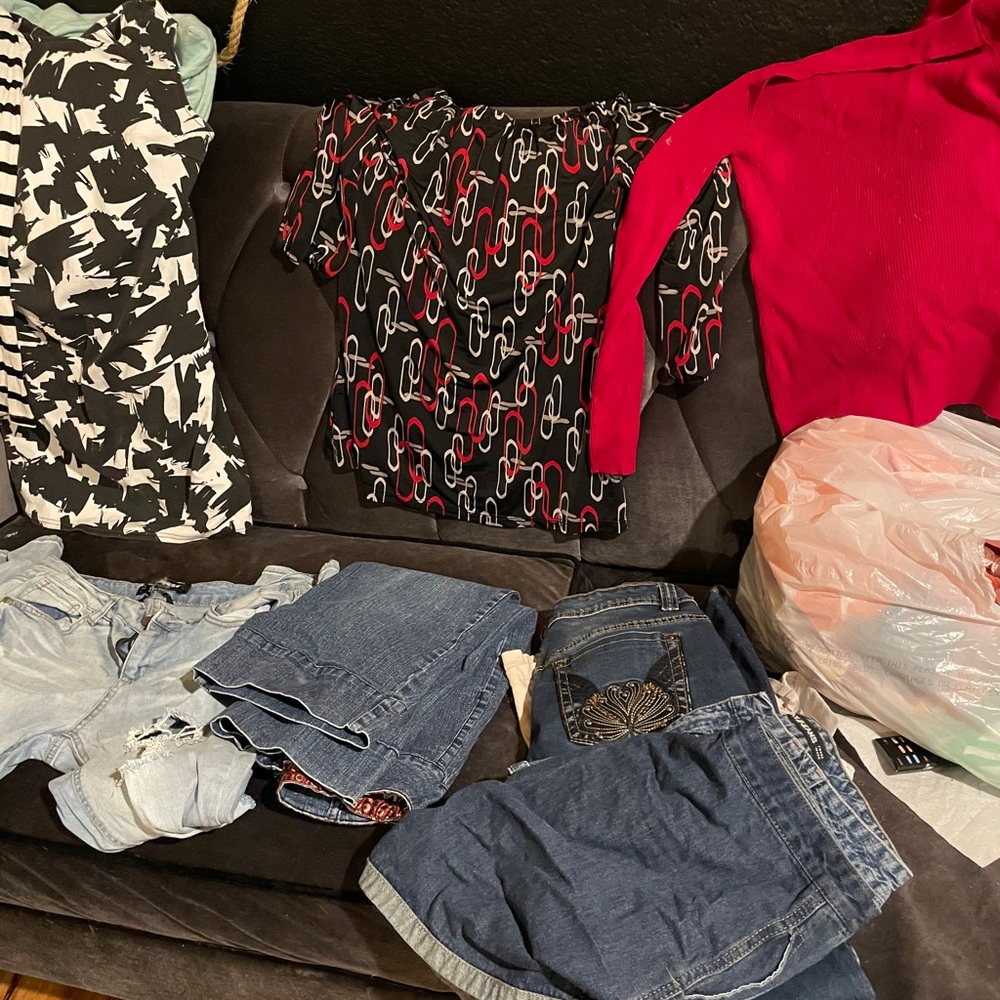 Mix of women’s clothes 8-12 lots of good pieces